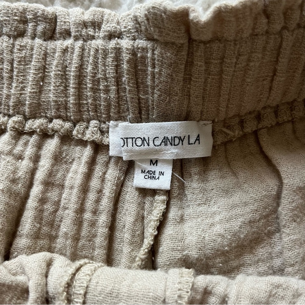 Cotton Candy LA: Gauze Linen Shorts. - Picture 4 of 4